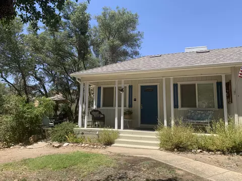 43278 Sunset Dr, Three Rivers, CA 93271