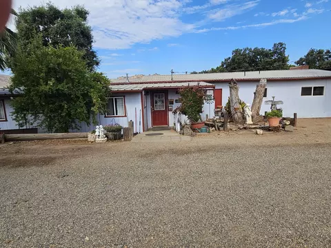 37732 Millwood Dr, Woodlake, CA 93286