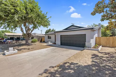 320 N Lombardi St, Porterville, CA 93257