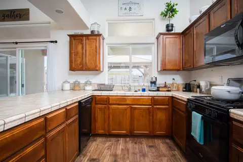 30948 Eagle St, Visalia, CA 93291 photo 8
