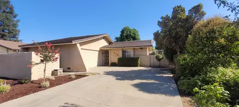 638 Village Green St, Porterville, CA 93257