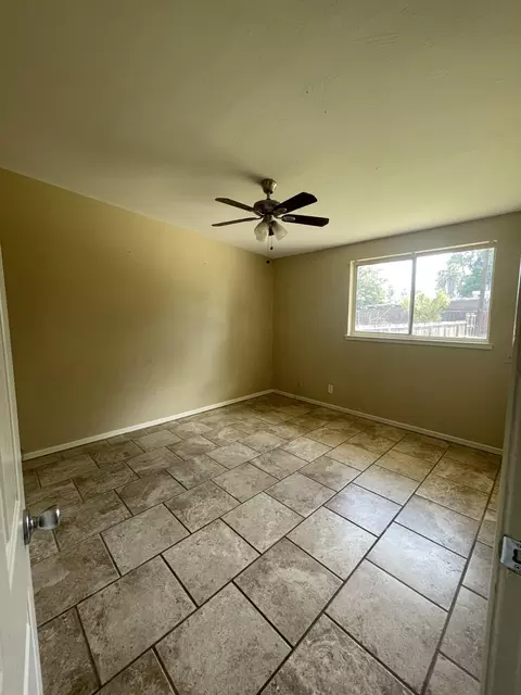 1237 Rodgers Rd, Hanford, CA 93230 photo 9