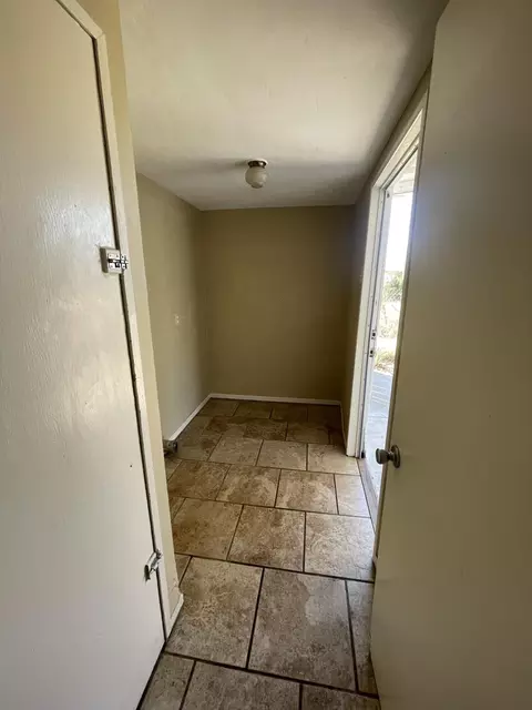 1237 Rodgers Rd, Hanford, CA 93230 photo 6