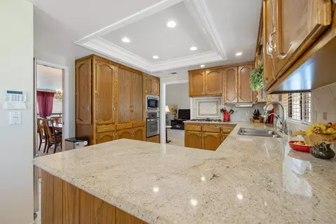 3224 E Birch Ave, Visalia, CA 93292 photo 27