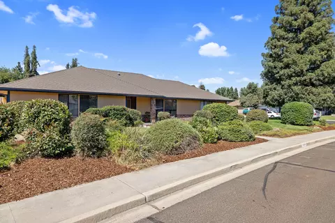 3224 E Birch Ave, Visalia, CA 93292 photo 5