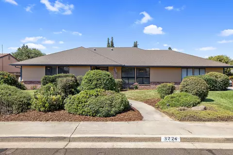 3224 E Birch Ave, Visalia, CA 93292