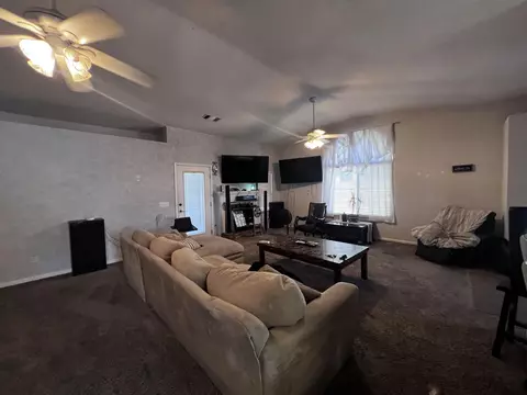 797 Heath Ct, Lemoore, CA 93245 photo 5