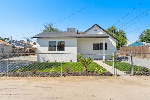 1254 W Tomah Ave, Porterville, CA 93257