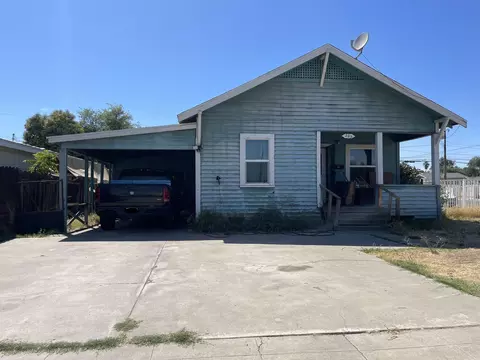 203 S B St, Tulare, CA 93274
