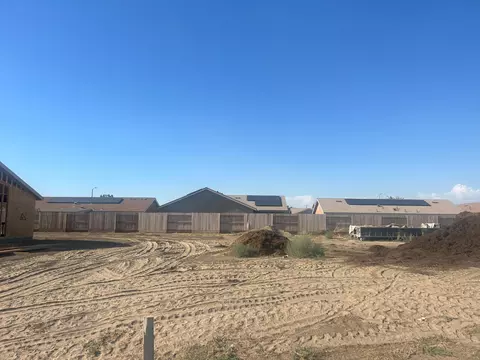 664 W Red Oak Ave S, Porterville, CA 93257