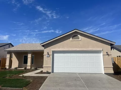 654 W Red Oak Ave S, Porterville, CA 93257