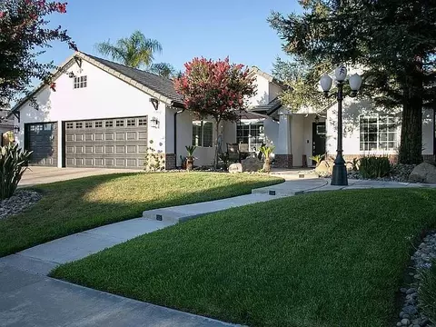 2140 Ashton Ct, Visalia, CA 93277