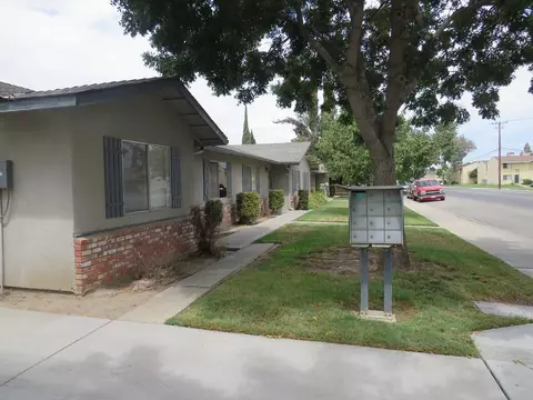 61 N 19th Ave N, Lemoore, CA 93245 photo 5