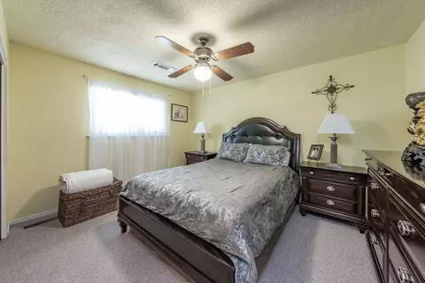 18240 Jackson Ave, Lemoore, CA 93245 photo 15