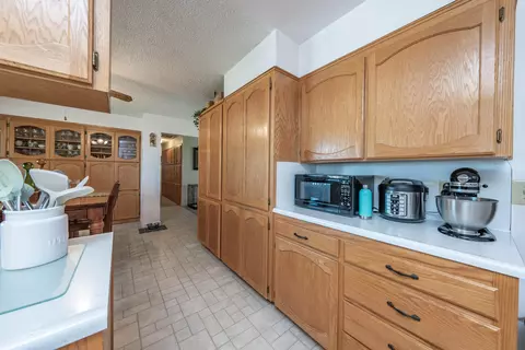 18240 Jackson Ave, Lemoore, CA 93245 photo 13