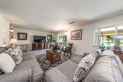 18240 Jackson Ave, Lemoore, CA 93245 photo 5