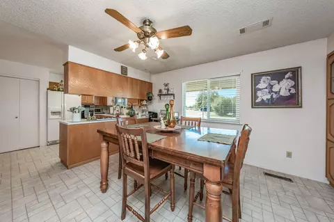 18240 Jackson Ave, Lemoore, CA 93245 photo 9