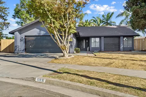 698 San Marino Ct, Tulare, CA 93274