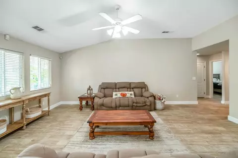 3849 E Harvard Ave, Visalia, CA 93292 photo 10