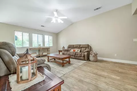 3849 E Harvard Ave, Visalia, CA 93292 photo 6