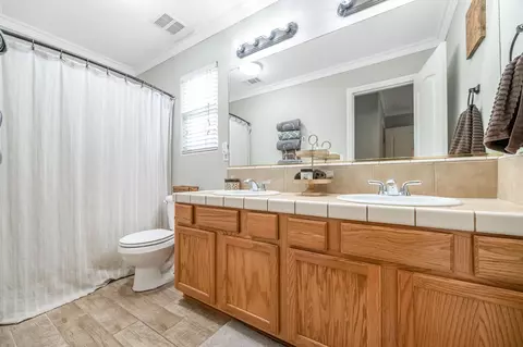 3849 E Harvard Ave, Visalia, CA 93292 photo 12