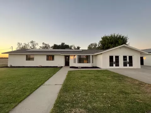 9891 18th Ave, Lemoore, CA 93245 photo 3
