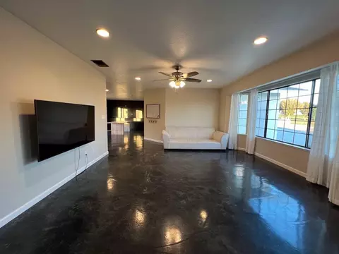 9891 18th Ave, Lemoore, CA 93245 photo 8