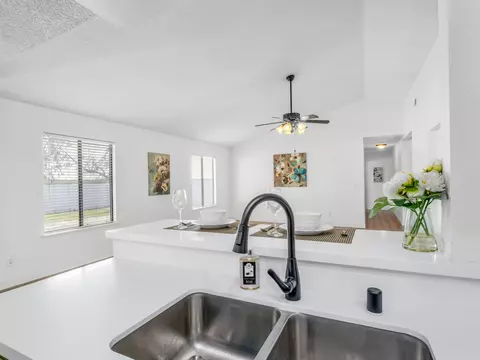 855 E Mt Whitney Ave, Laton, CA 93242 photo 21