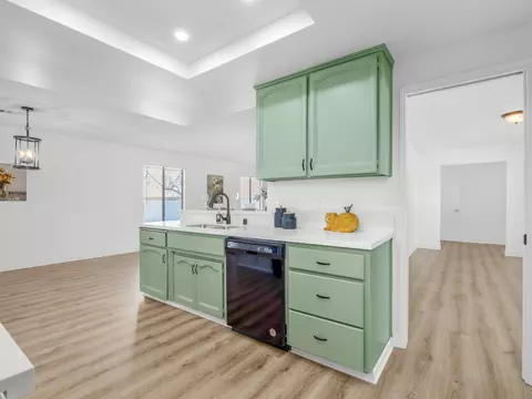 855 E Mt Whitney Ave, Laton, CA 93242 photo 24