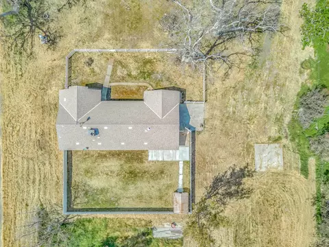 855 E Mt Whitney Ave, Laton, CA 93242 photo 6