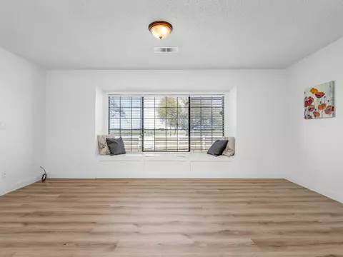 855 E Mt Whitney Ave, Laton, CA 93242 photo 17