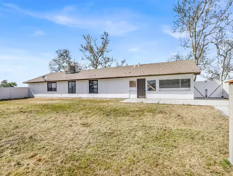 855 E Mt Whitney Ave, Laton, CA 93242 photo 45