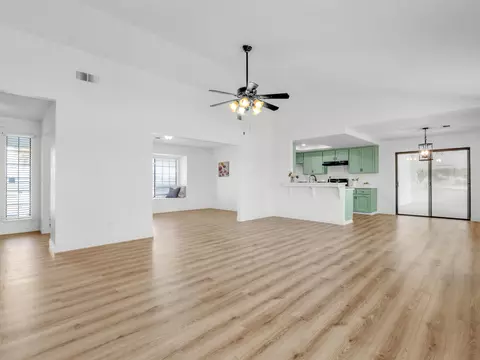 855 E Mt Whitney Ave, Laton, CA 93242 photo 11