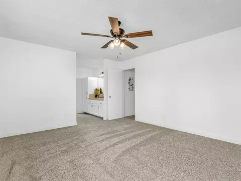 855 E Mt Whitney Ave, Laton, CA 93242 photo 27