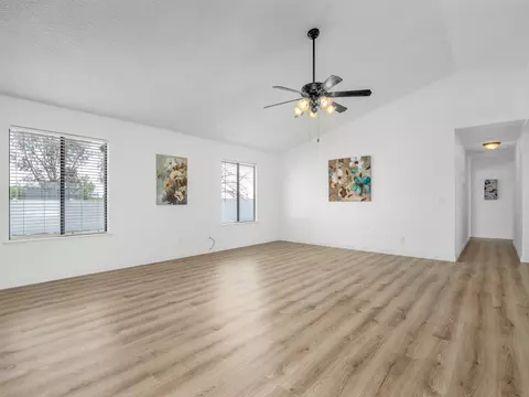 855 E Mt Whitney Ave, Laton, CA 93242 photo 14