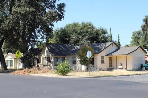 701 S Sowell St, Visalia, CA 93277