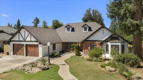 599 E Serena Ave, Fresno, CA 93720