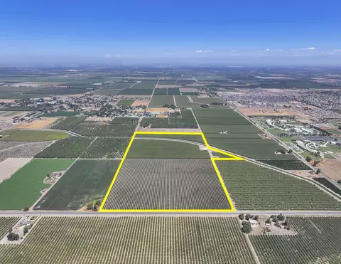 Lacey Boulevard, Hanford, CA 93230