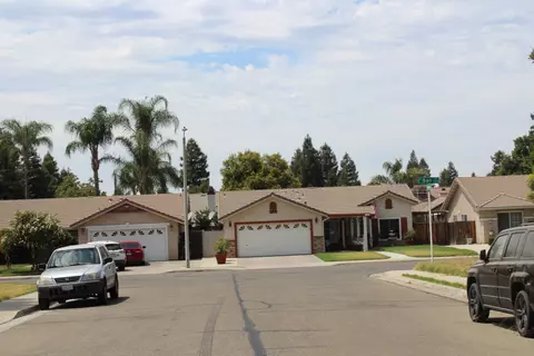 4112 E Feemster Ave, Visalia, CA 93292 photo 5