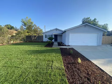 1650 W Merritt Ave, Tulare, CA 93274