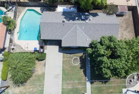 1946 Chinowth St, Visalia, CA 93277
