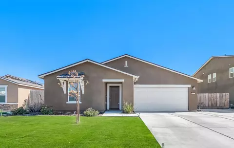 429 E Sedona Ave, Visalia, CA 93291