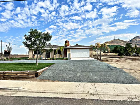 1456 E Olive Ave, Porterville, CA 93257