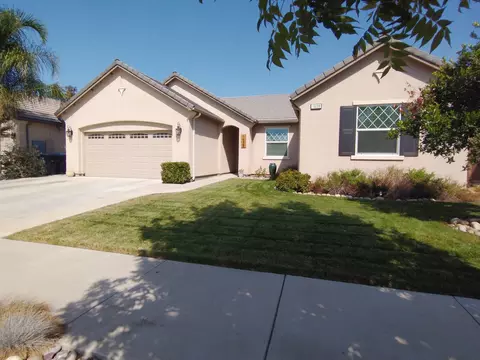 1638 N Mae Carden St, Visalia, CA 93291