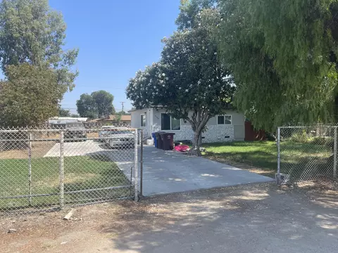 10128 Houston Ave, Hanford, CA 93230