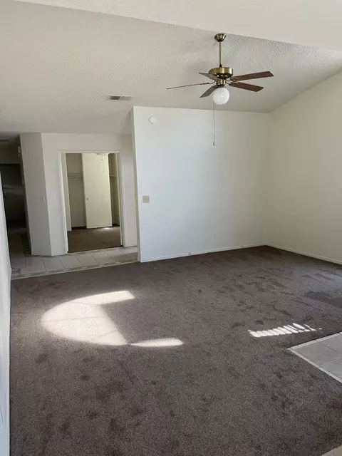 1609 E Vassar Dr, Visalia, CA 93292 photo 12