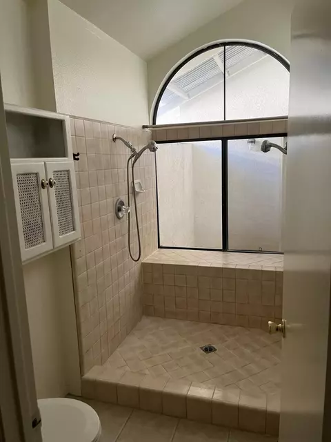1609 E Vassar Dr, Visalia, CA 93292 photo 7