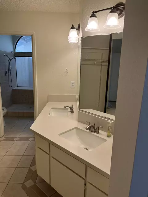 1609 E Vassar Dr, Visalia, CA 93292 photo 6