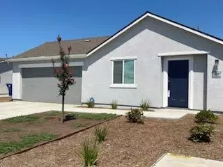 468 River Street Ave #25, Tulare, CA 93274