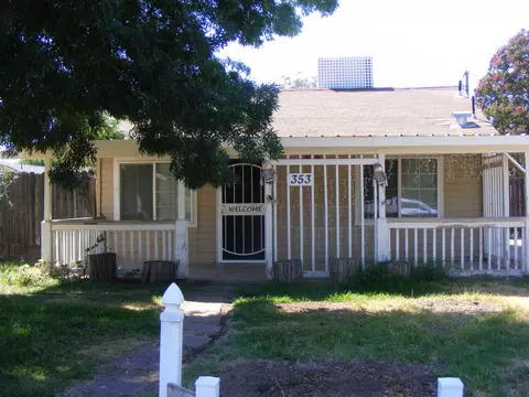 353 S Palm St, Woodlake, CA 93286